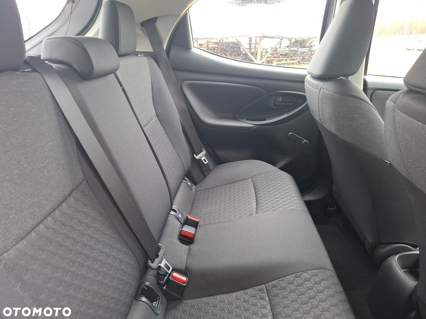 Toyota Yaris - 8