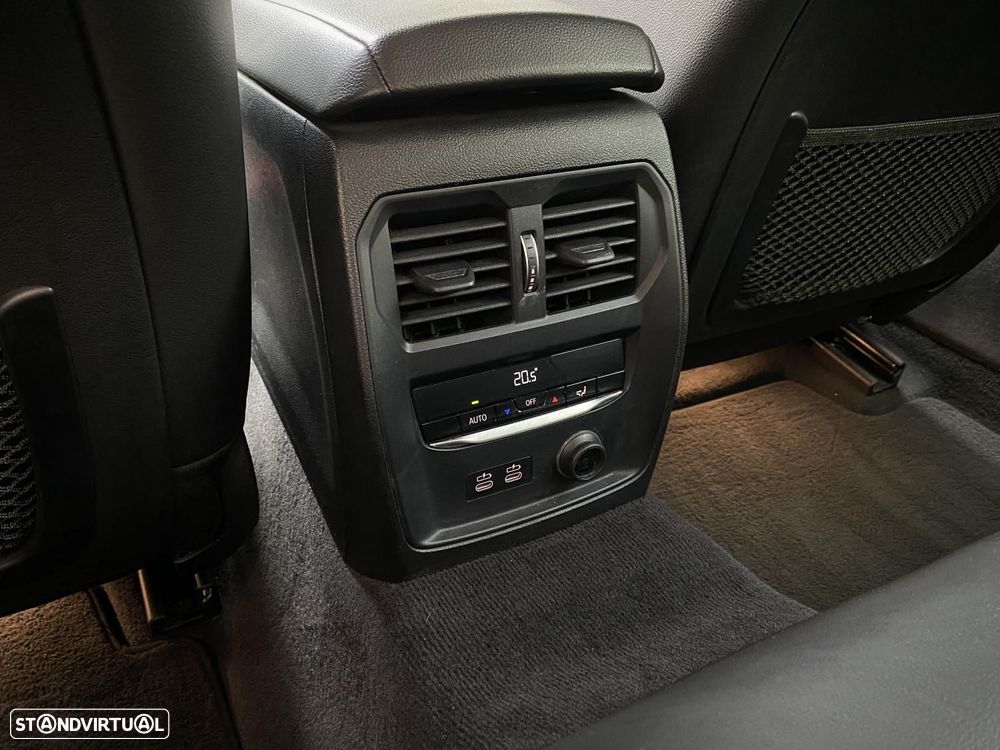 BMW 320 d Pack M Auto - 13