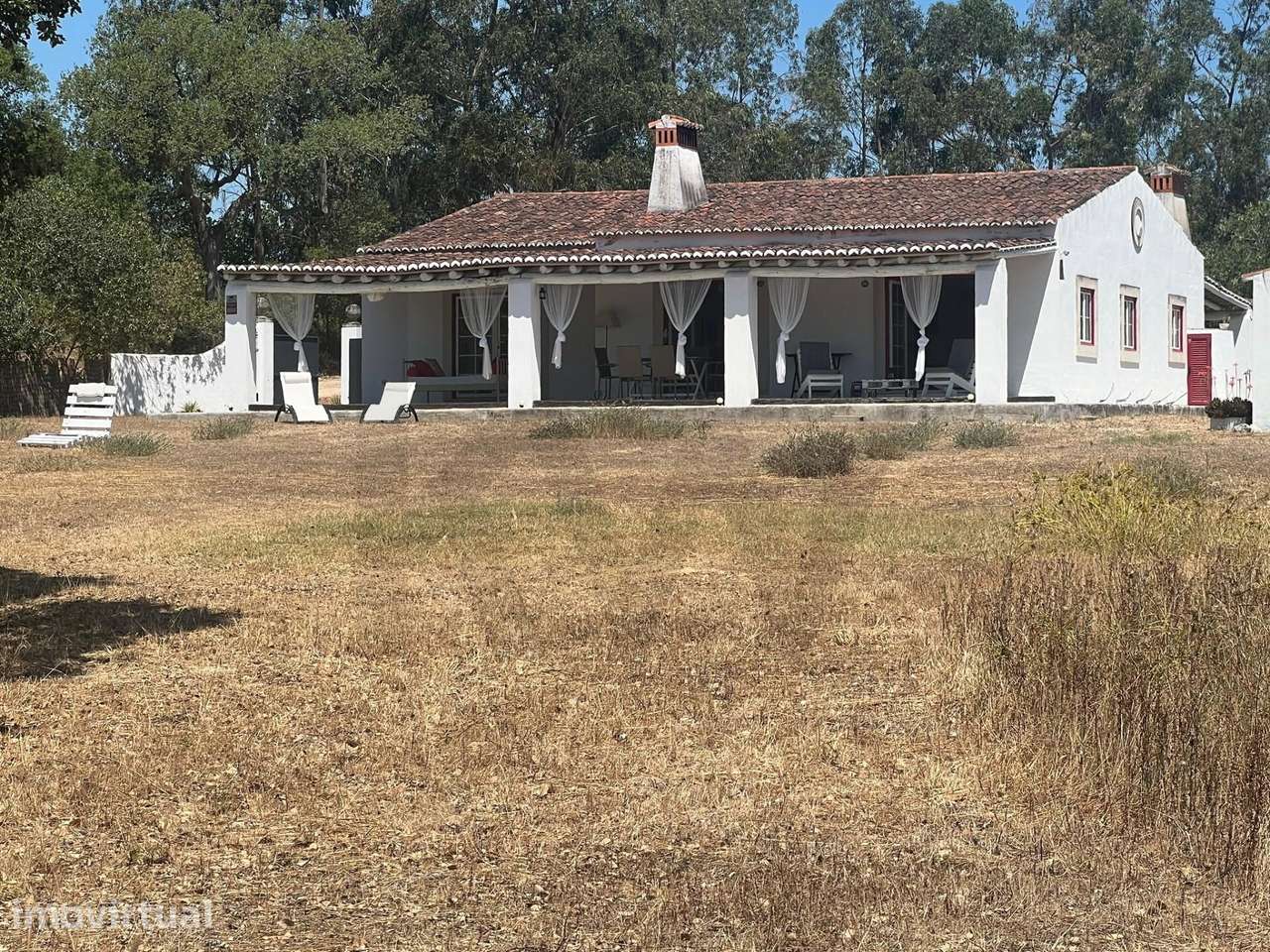 Um Refúgio Exclusivo e Sustentável com Vistas Deslumbrantes em Santaré - Grande imagem: 4/60