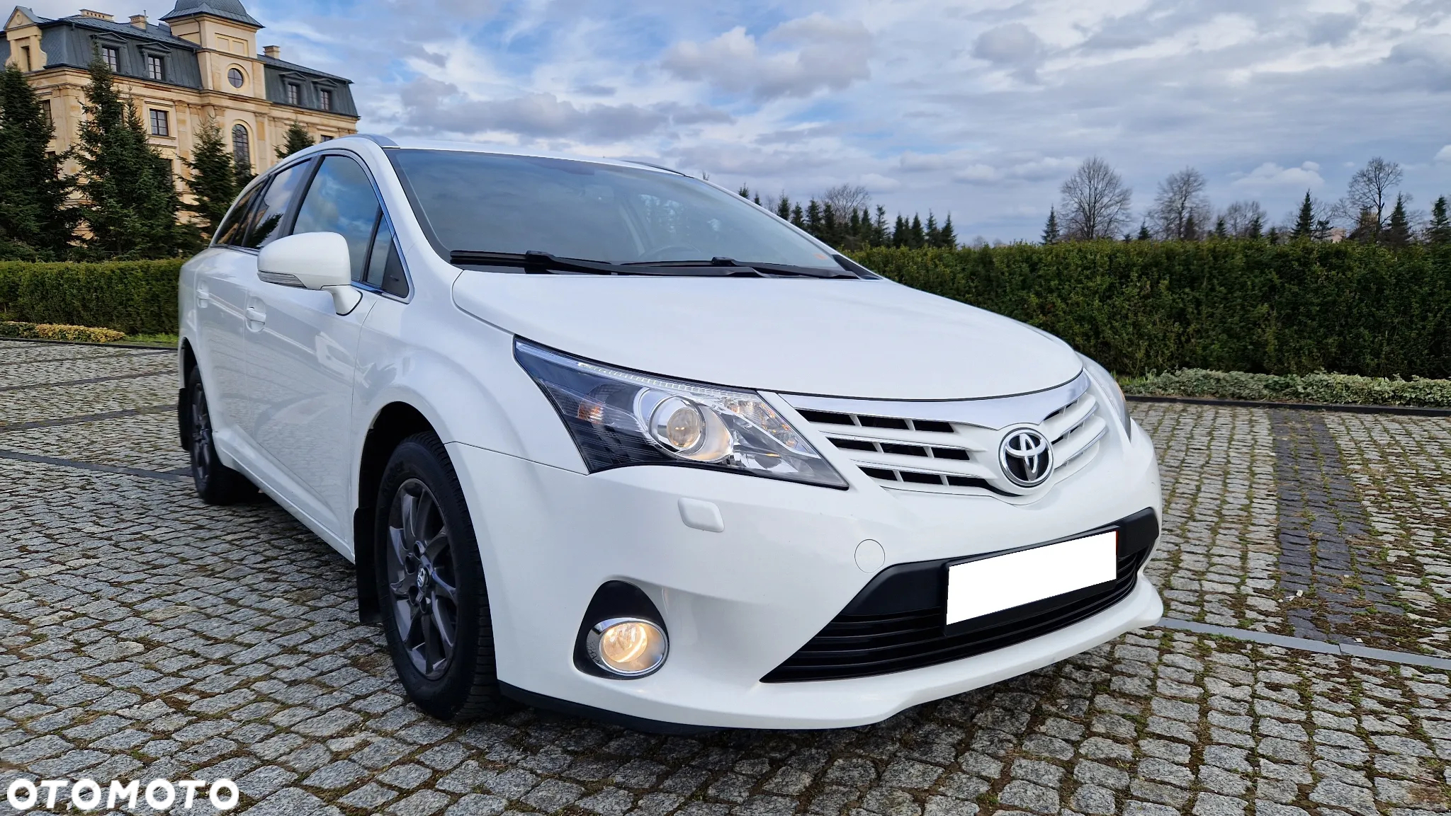 Toyota Avensis 2.0 D-4D Premium - 4