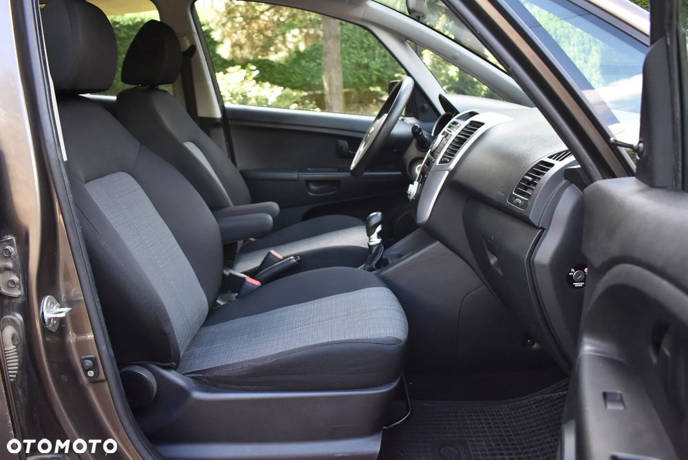 Kia Venga 1.4 CVVT ISG Vision - 24