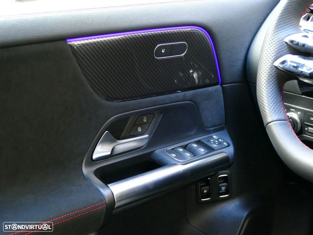 Mercedes-Benz GLA 250 e AMG Line - 33