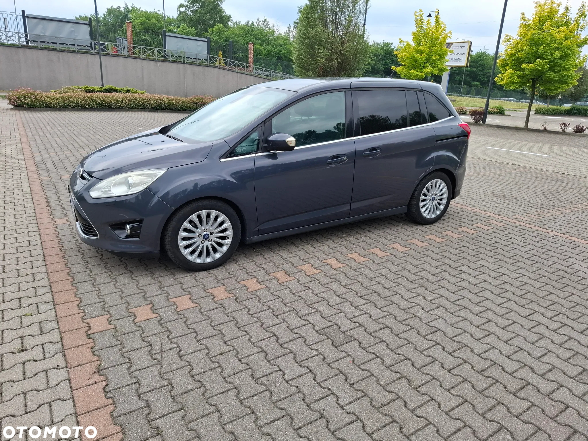 Ford Grand C-MAX - 14