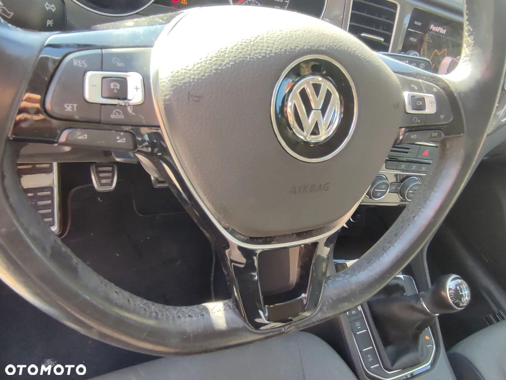 Volkswagen Golf 1.6 FSI Comfortline - 11