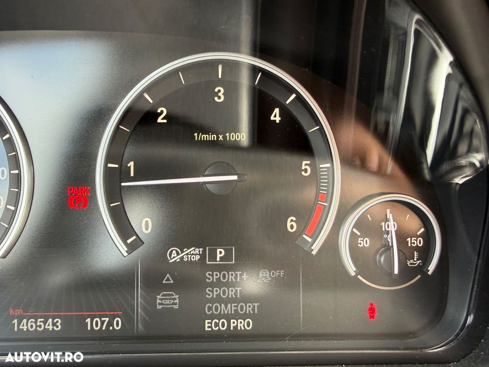 BMW Seria 5 525d xDrive AT - 15