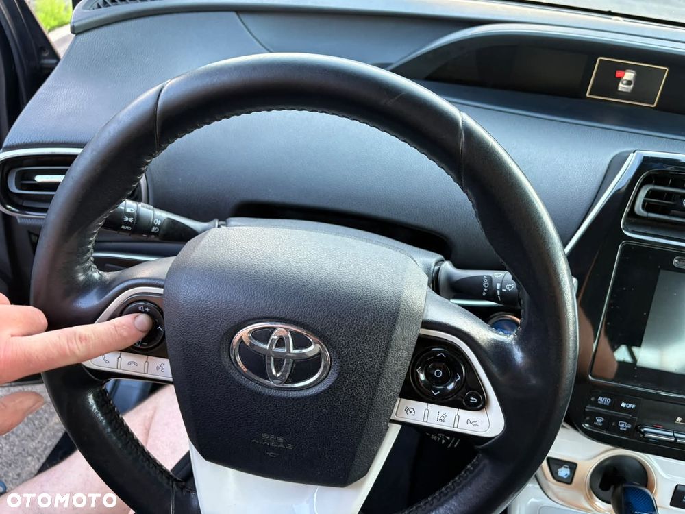 Toyota Prius Hybrid - 17