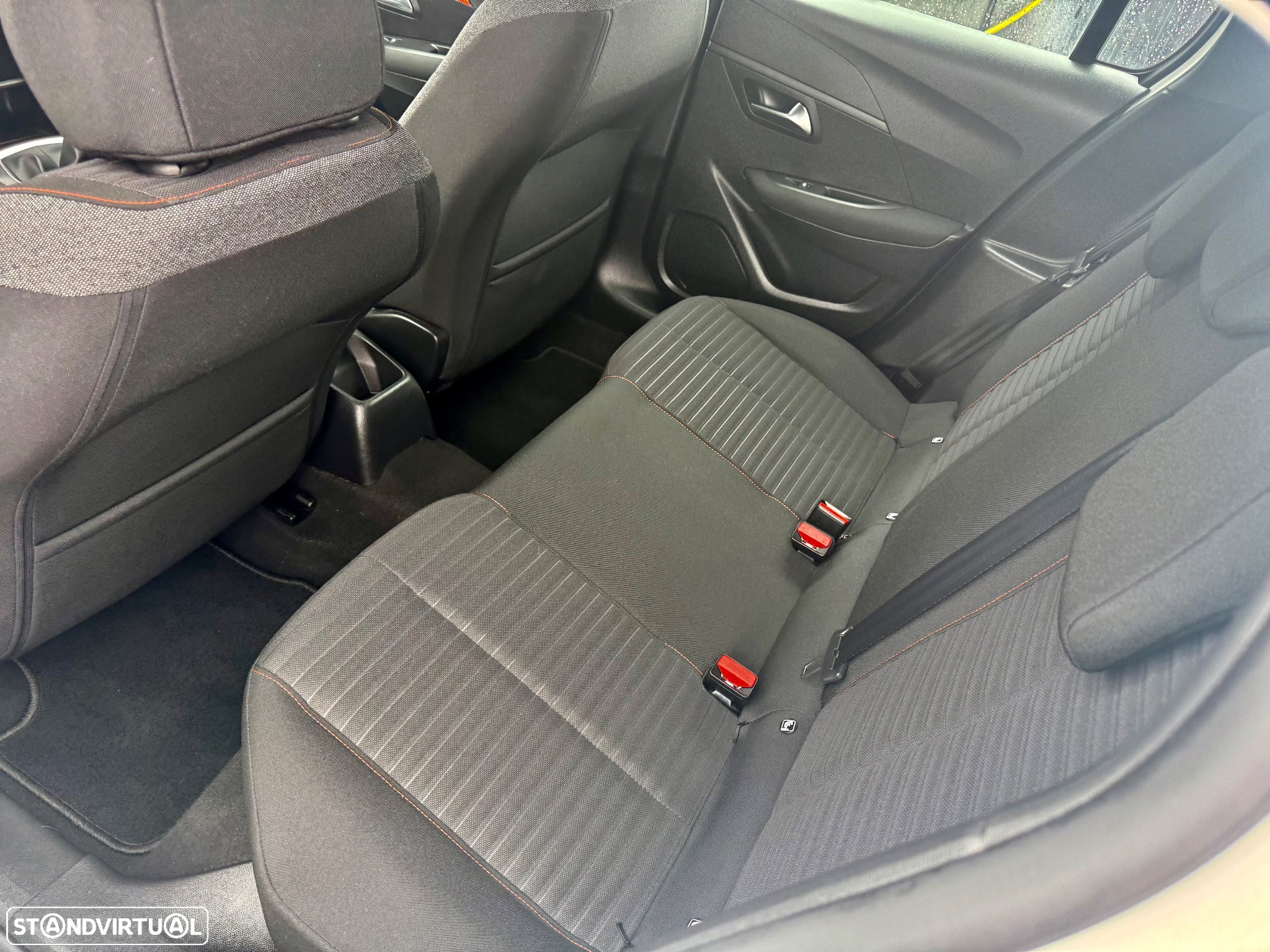 Peugeot 208 1.2 PureTech GT - 8
