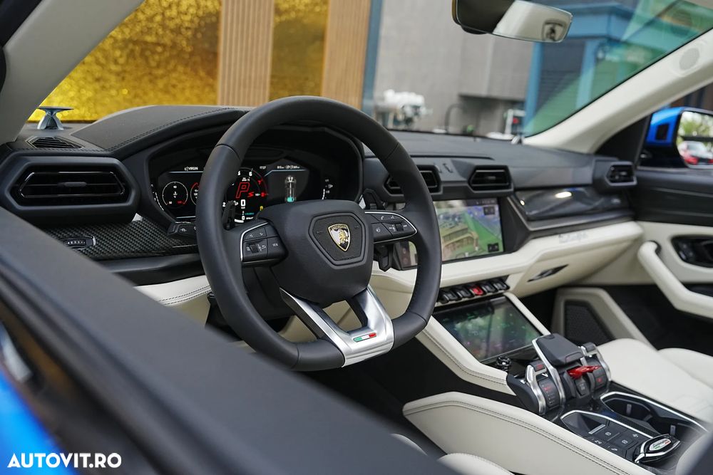 Lamborghini URUS - 9