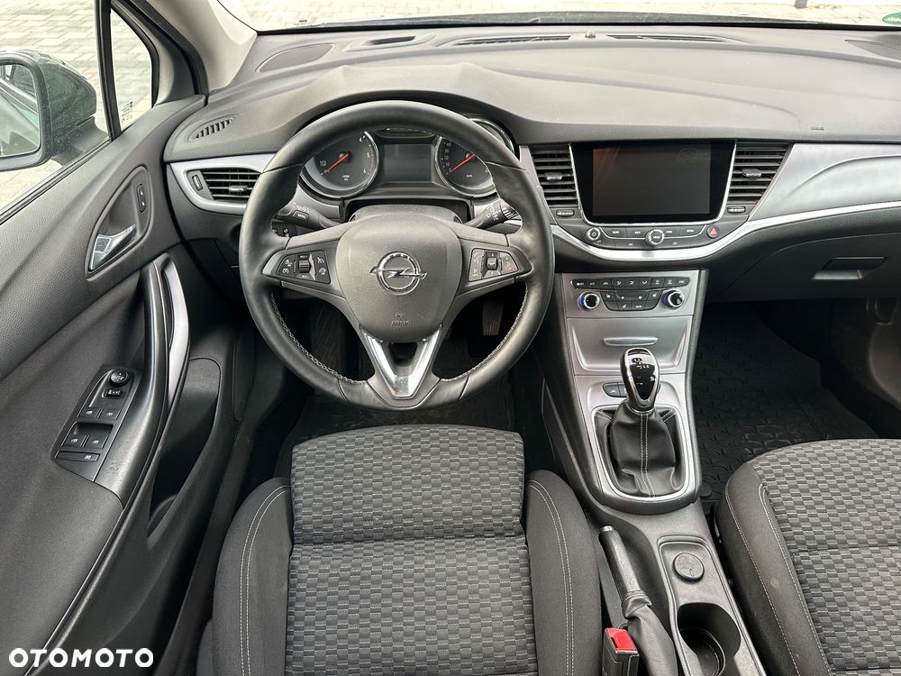 Opel Astra 1.6 BiTrb D (CDTI) Start/Stop Innovation - 31