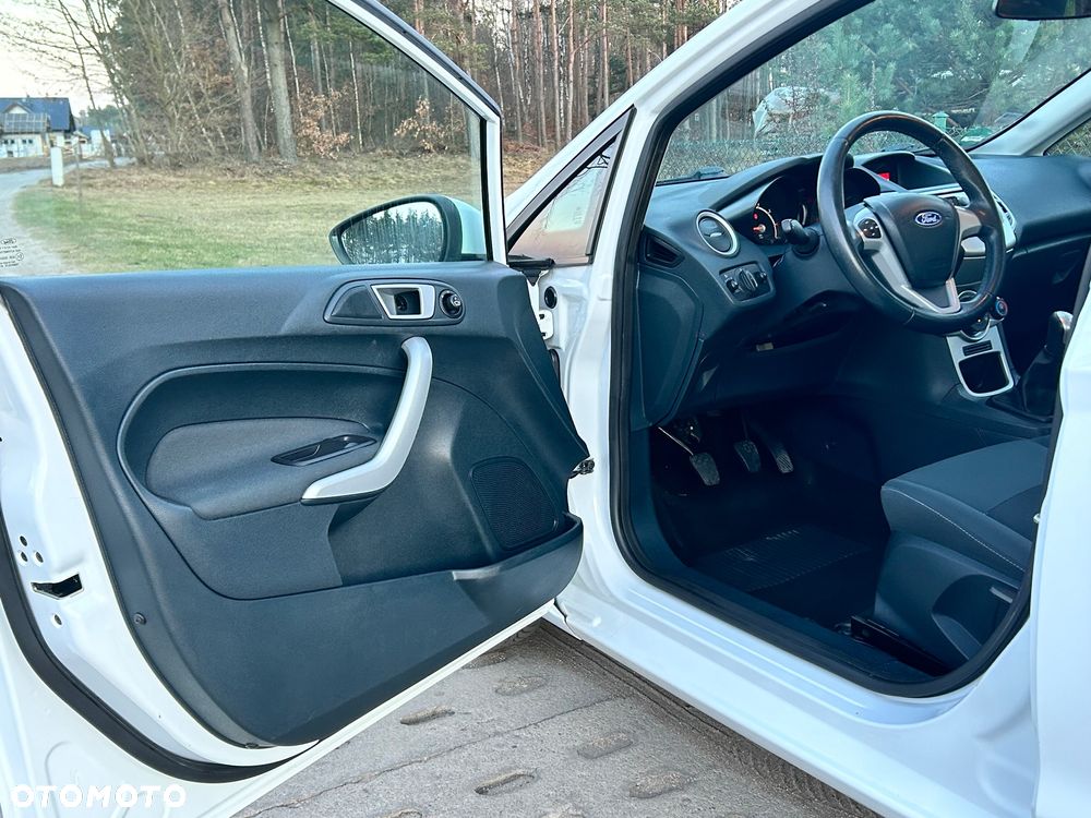 Ford Fiesta 1.25 Celebration - 14