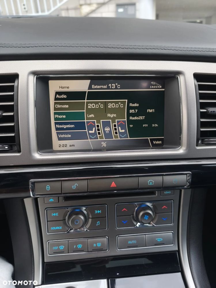 Jaguar XF 3.0 V6 D S Portfolio - 30