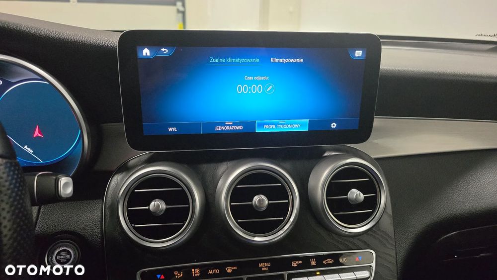 Mercedes-Benz GLC 300 de 4Matic 9G-TRONIC AMG Line Plus - 33