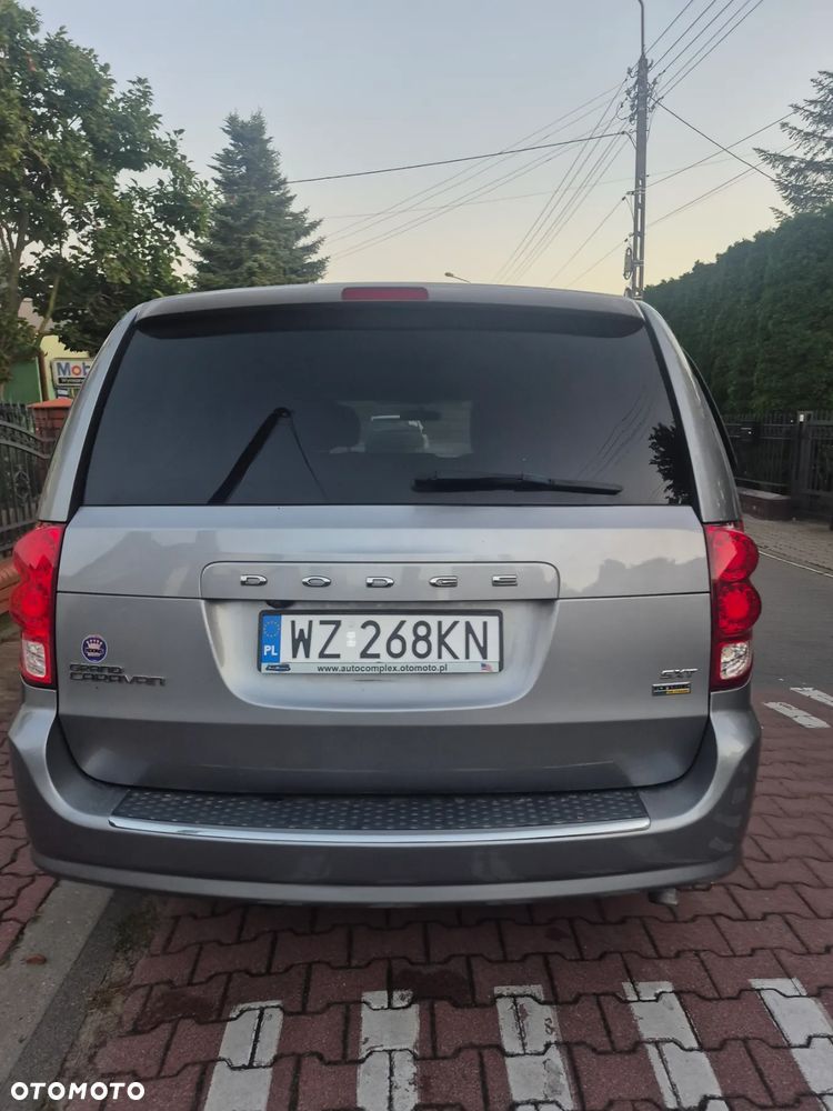 Dodge Grand Caravan 3.6 R/T - 13