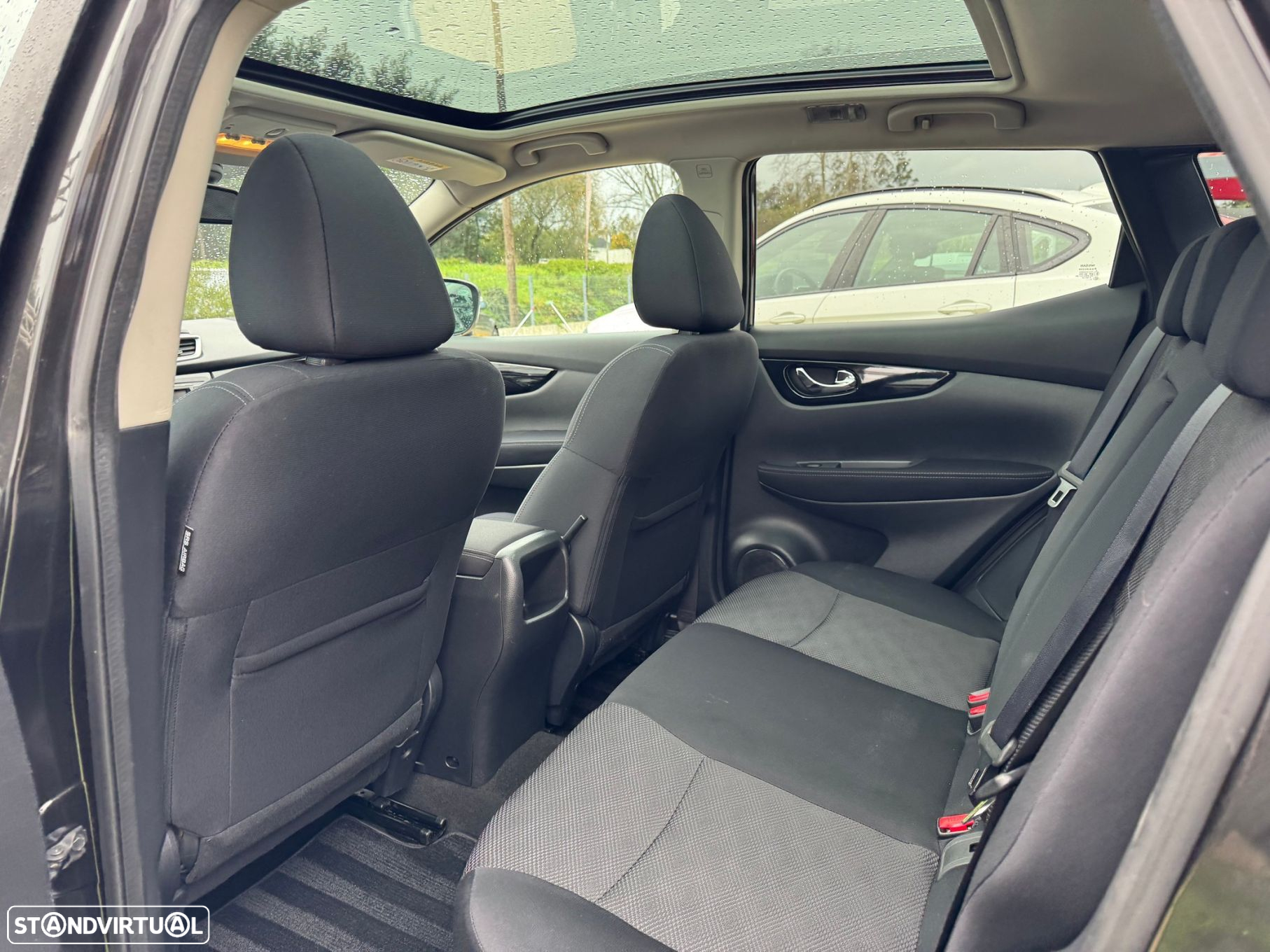 Nissan Qashqai 1.5 dCi N-Connecta 18 - 36