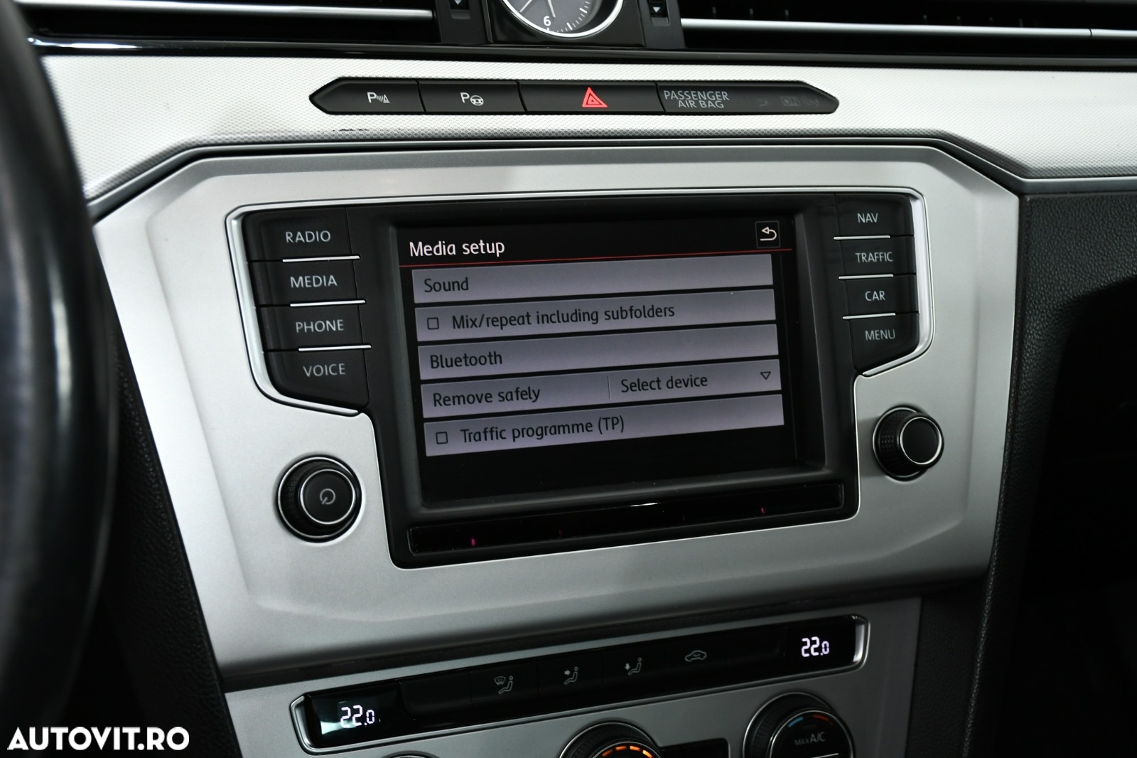 Volkswagen Passat - 20