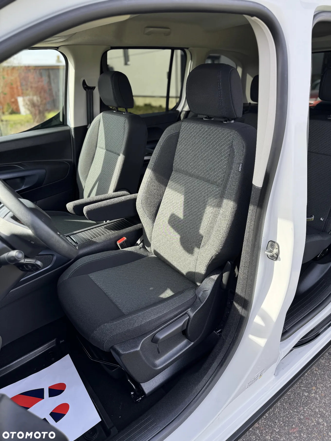 Peugeot Rifter 1.2 PureTech Active Pack S&S - 32
