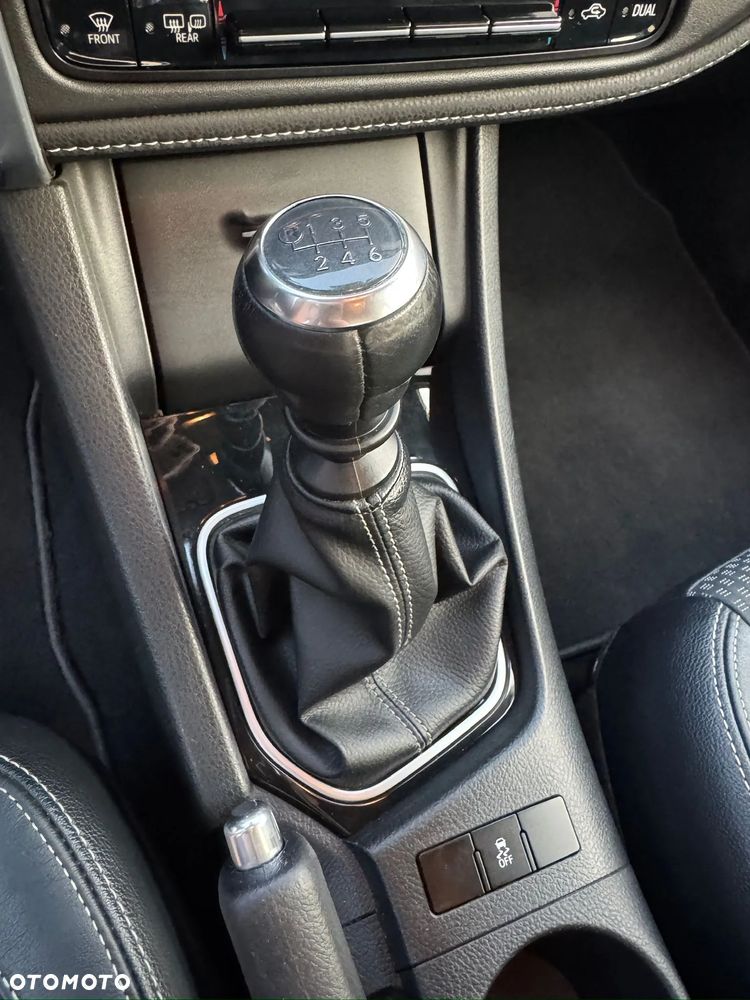 Toyota Corolla 1.6 Comfort - 23