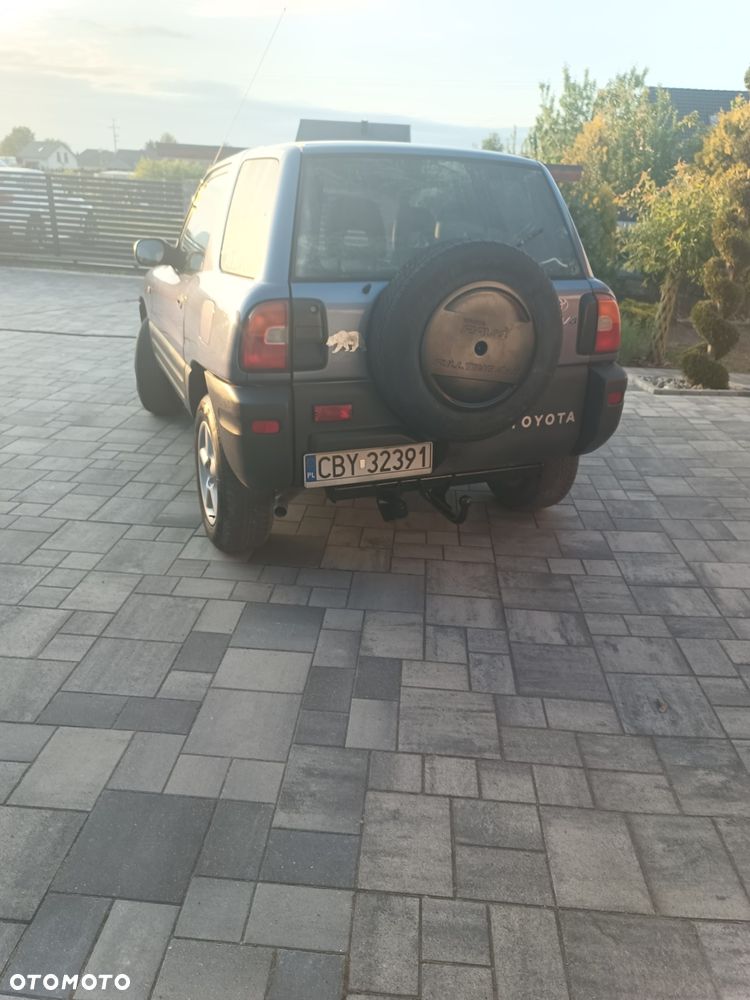 Toyota RAV4 - 4