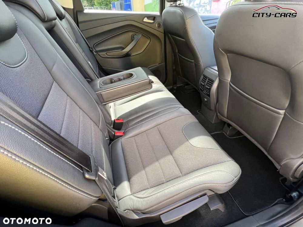 Ford Kuga - 34