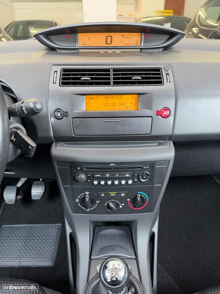 Citroën C4 1.6 HDi 110 SX - 17