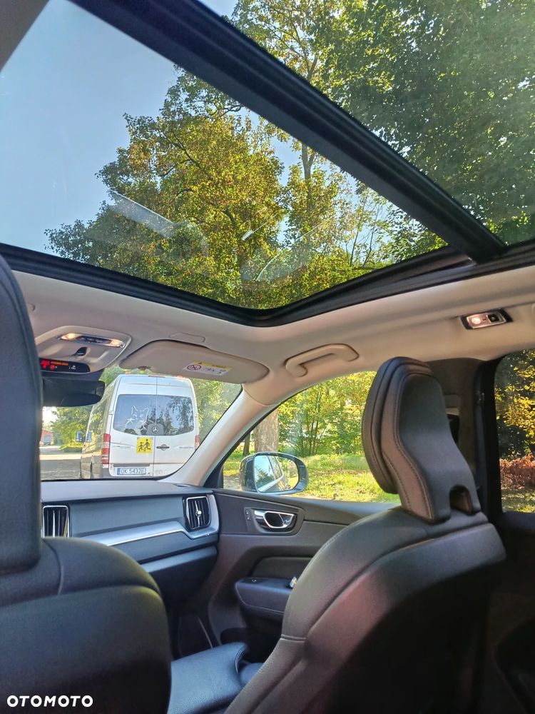 Volvo XC 60 B4 D Momentum Pro - 11