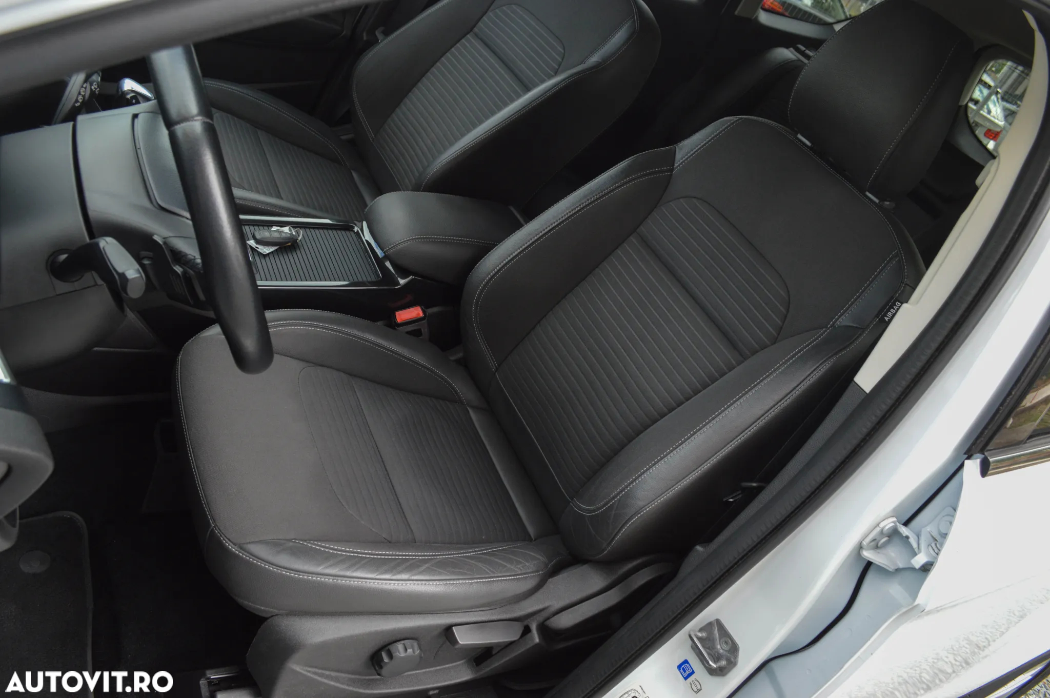 Ford Kuga 2.0 EcoBlue Aut. 4x4 TITANIUM - 24