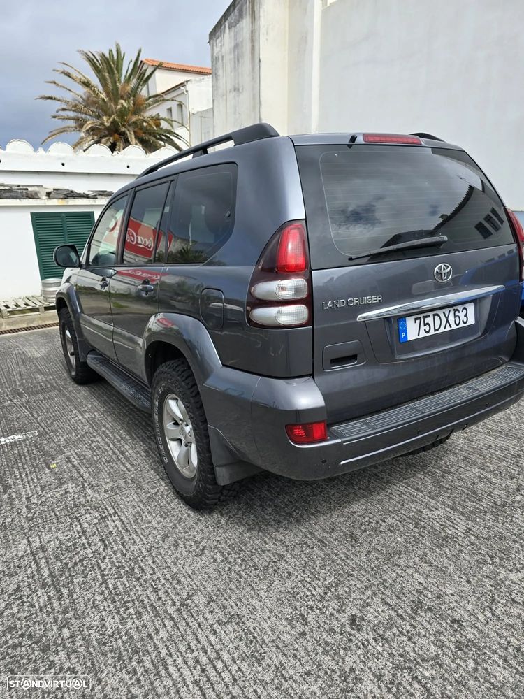 Toyota Land Cruiser Prado - 12