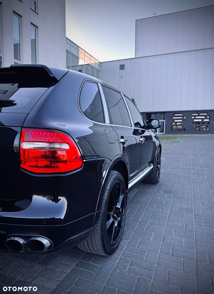Porsche Cayenne - 6