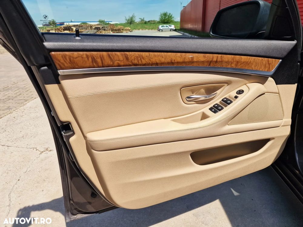 BMW Seria 5 520d - 16