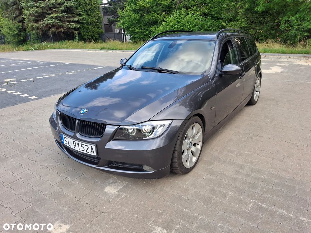 BMW Seria 3 320i - 1