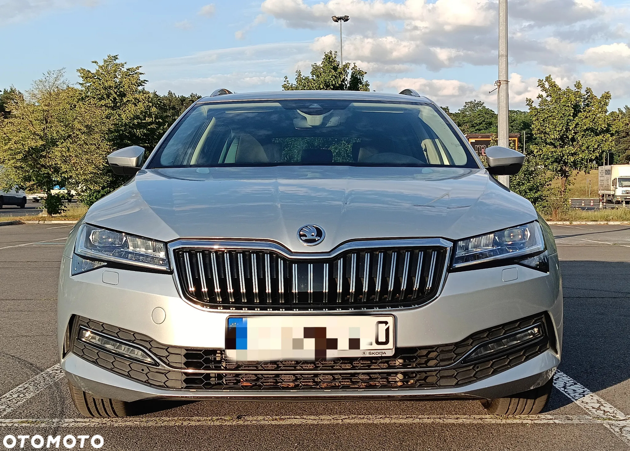 Skoda Superb Combi 2.0 TDI DSG Premium Edition - 3