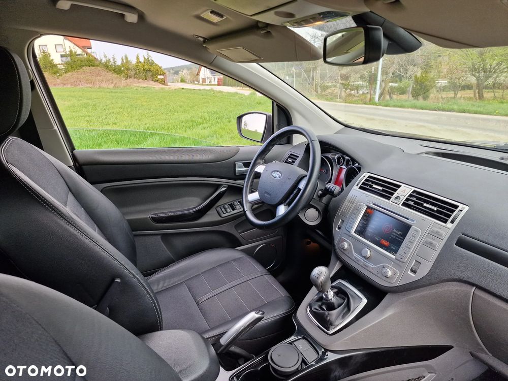 Ford Kuga 2.0 TDCi 4x4 Titanium - 9