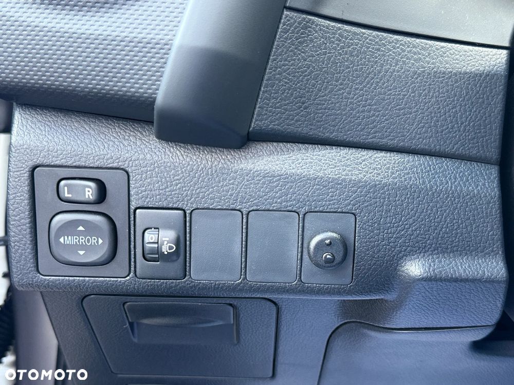 Toyota Auris - 10