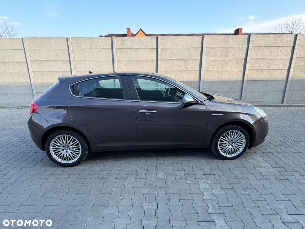 Alfa Romeo Giulietta 2.0 JTDM 16V Veloce - 4