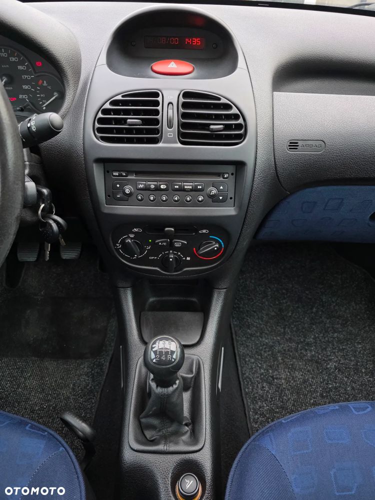 Peugeot 206 75 Grand Filou - 12