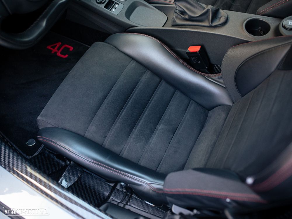 Alfa Romeo 4C 1750 TBi - 21