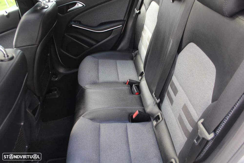 Mercedes-Benz GLA 220 d 7G-DCT Style - 31