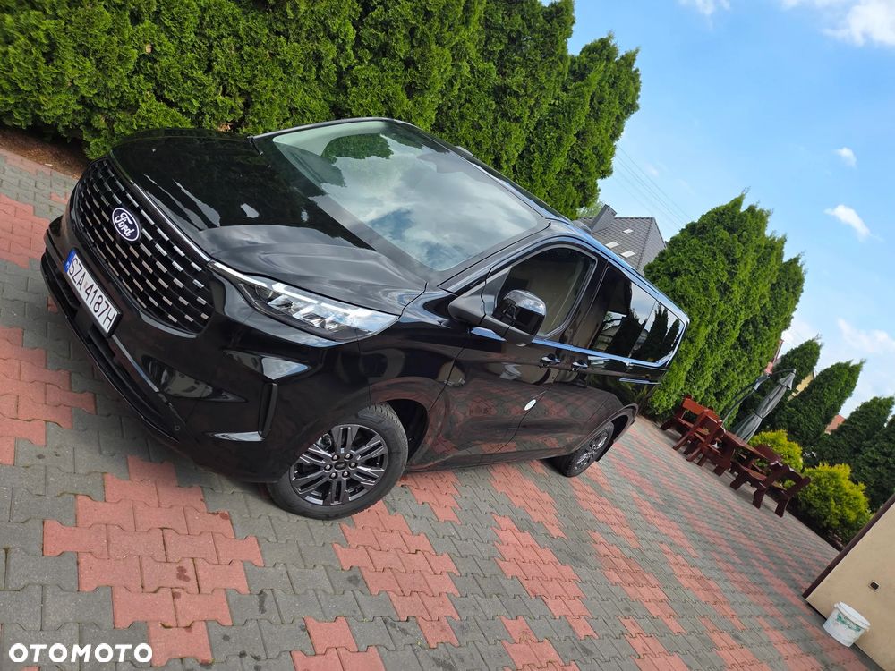 Ford Tourneo Custom - 38