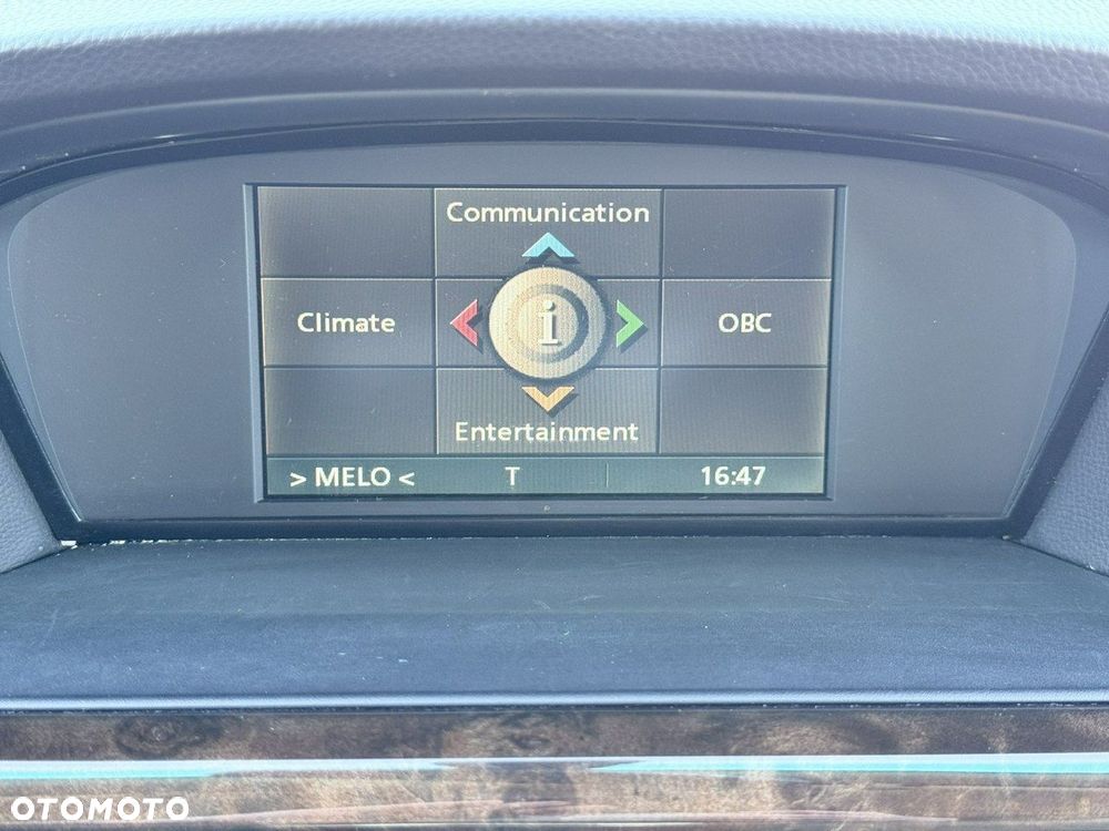 BMW Seria 5 525d - 39