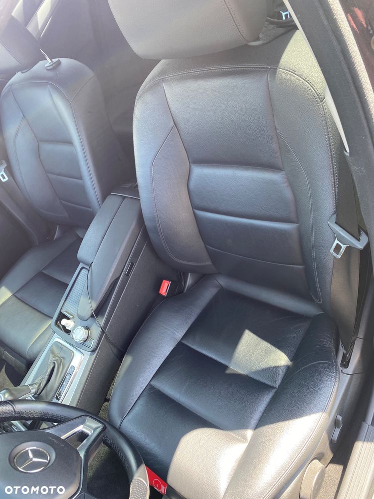 Mercedes-Benz Klasa C 300 CDI DPF 4Matic (BlueEFFICIENCY) 7G-TRONIC Avantgarde - 16