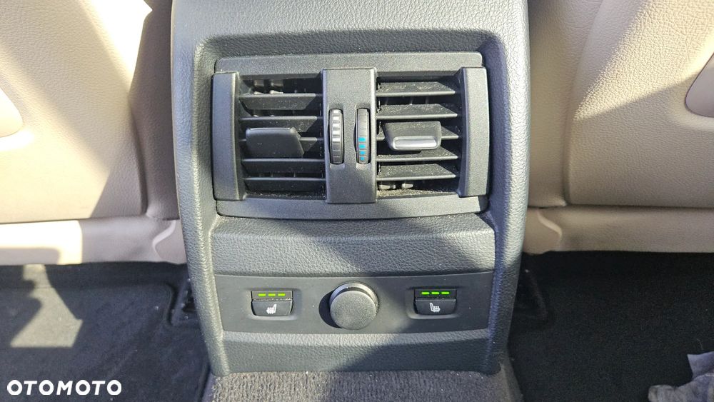 BMW Seria 3 318d Modern Line - 26