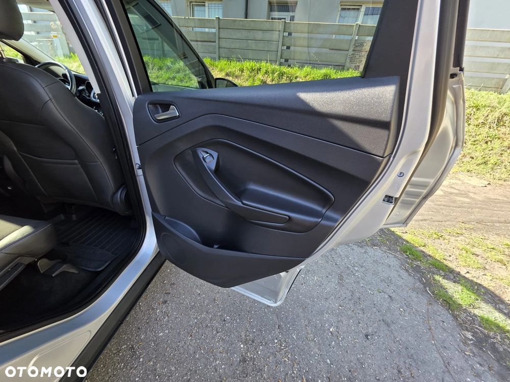 Ford Kuga - 19