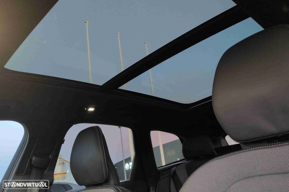 Volvo XC 60 2.0 T6 PHEV Plus Dark AWD - 13