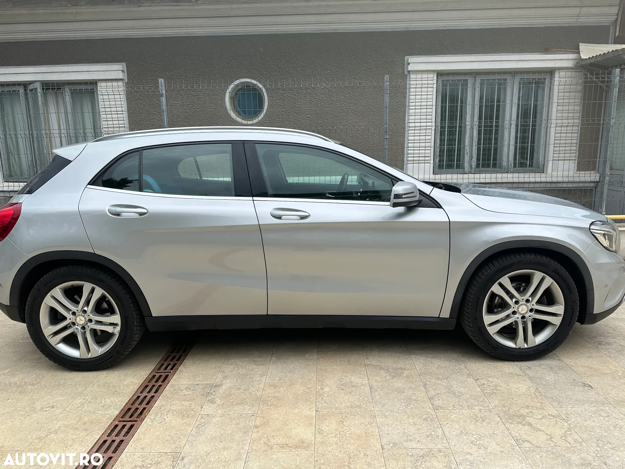 Mercedes-Benz GLA 180 - 3