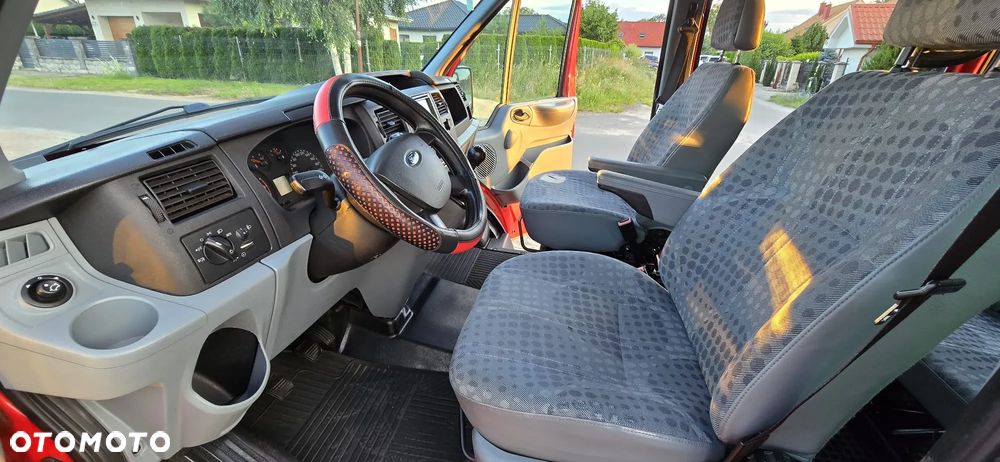 Ford Transit - 10