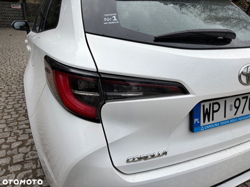 Toyota Corolla - 12