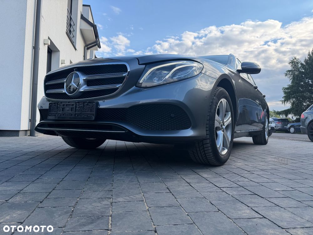 Mercedes-Benz Klasa E 250 9G-TRONIC Avantgarde - 16