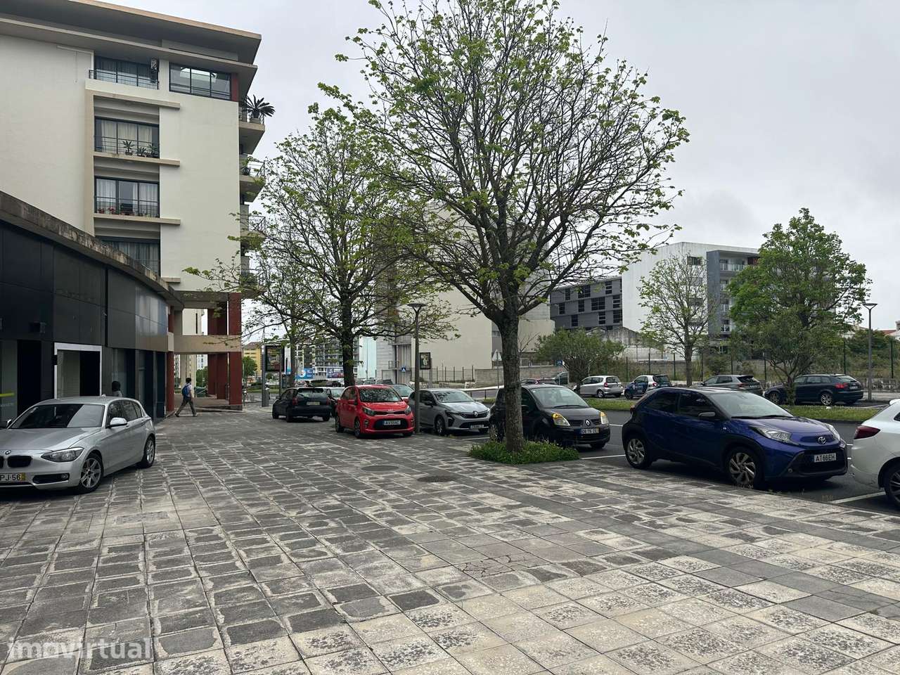 Arrendamento de Espaço Comercial em Ponta Delgada - Grande imagem: 2/11
