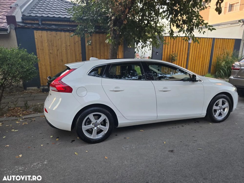 Volvo V40 D2 Aut. Momentum - 6