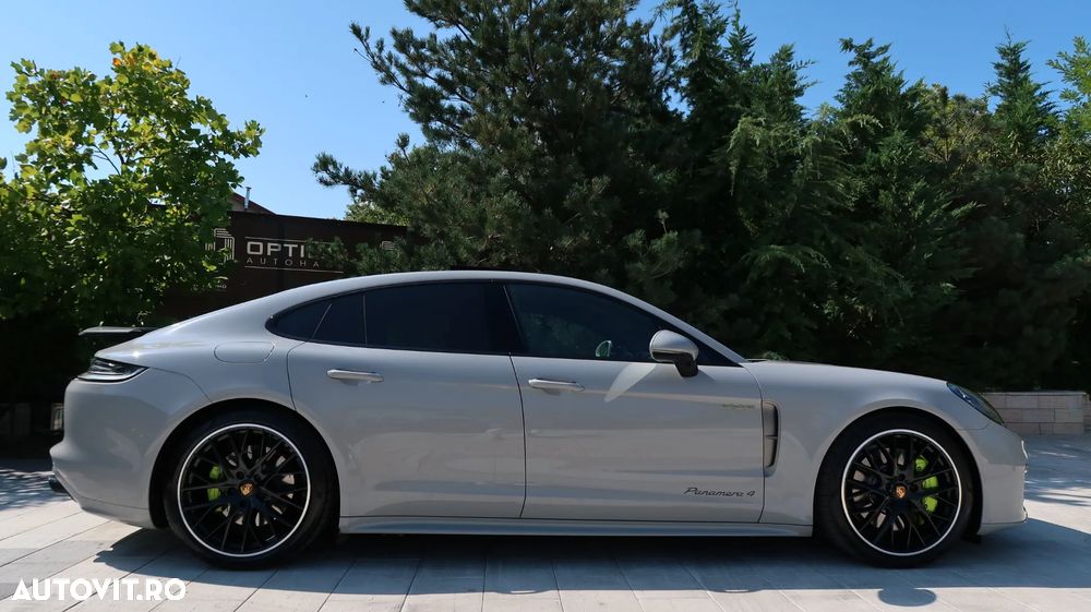 Porsche Panamera 4 E-Hybrid Platinum Edition - 8